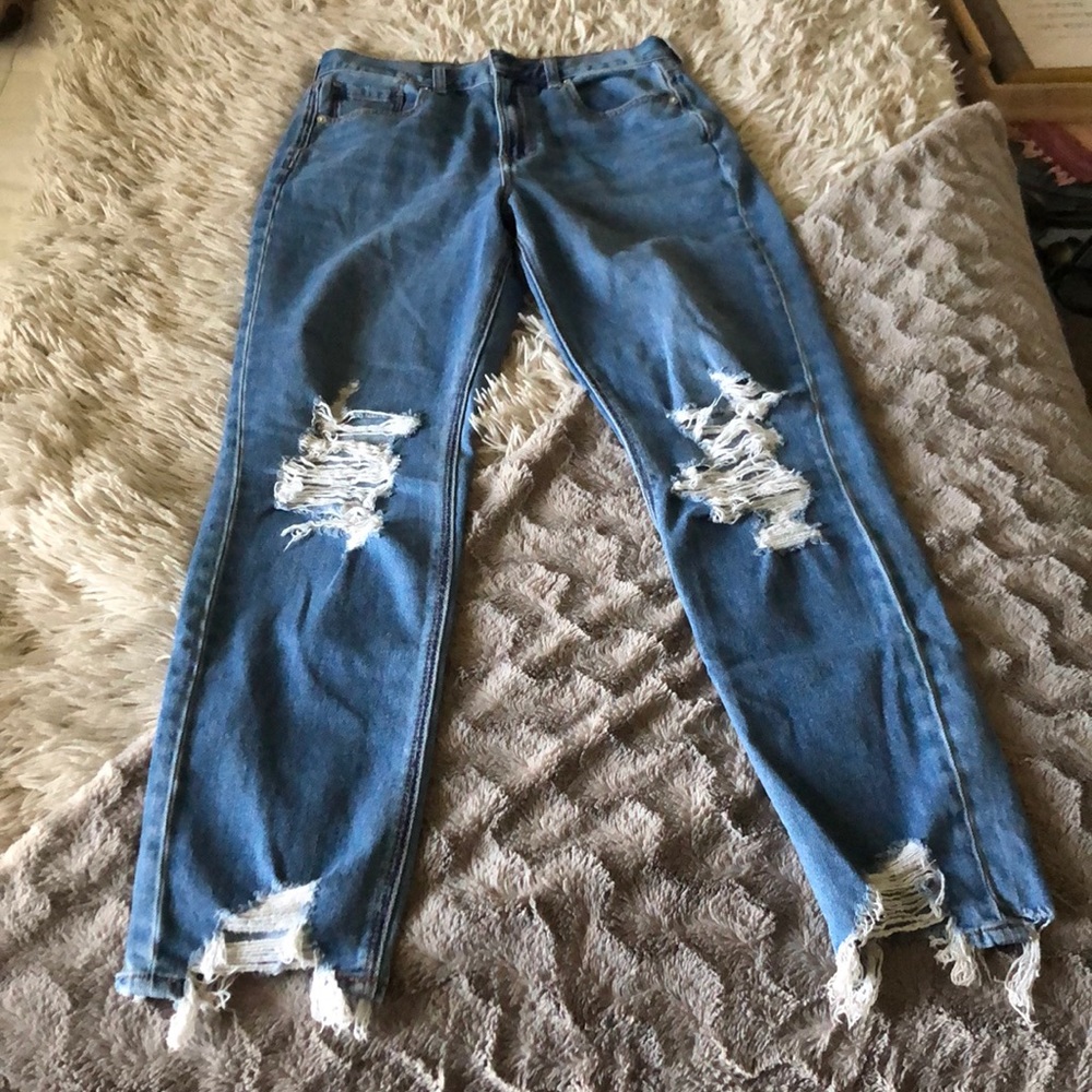 American Eagle Mom Jeans- Blue distressed